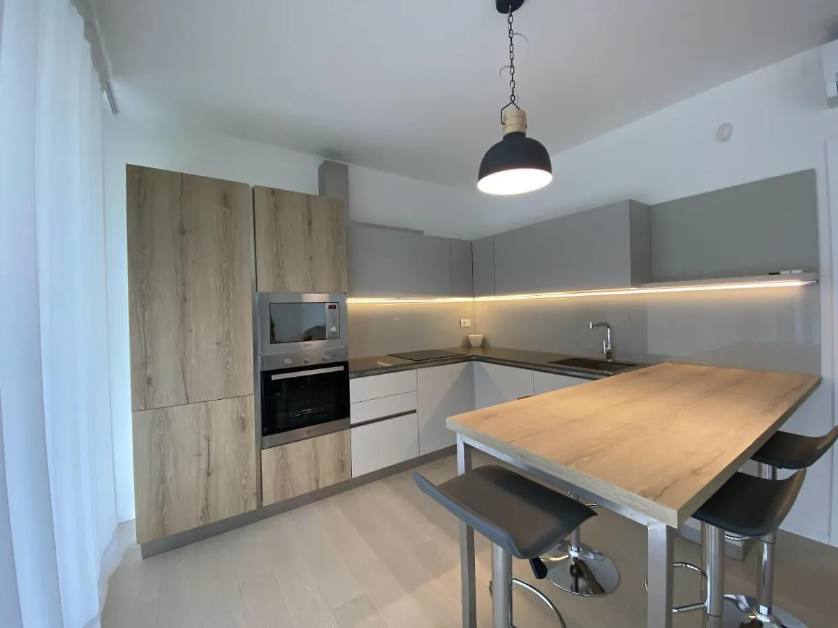 Immobiliare Jvl - White Residence Lido di Jesolo 0*,  Italien